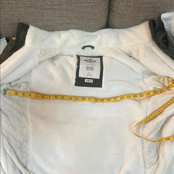 Hollister Olive Parka with Faux Fur Trim - Picture 12 of 13